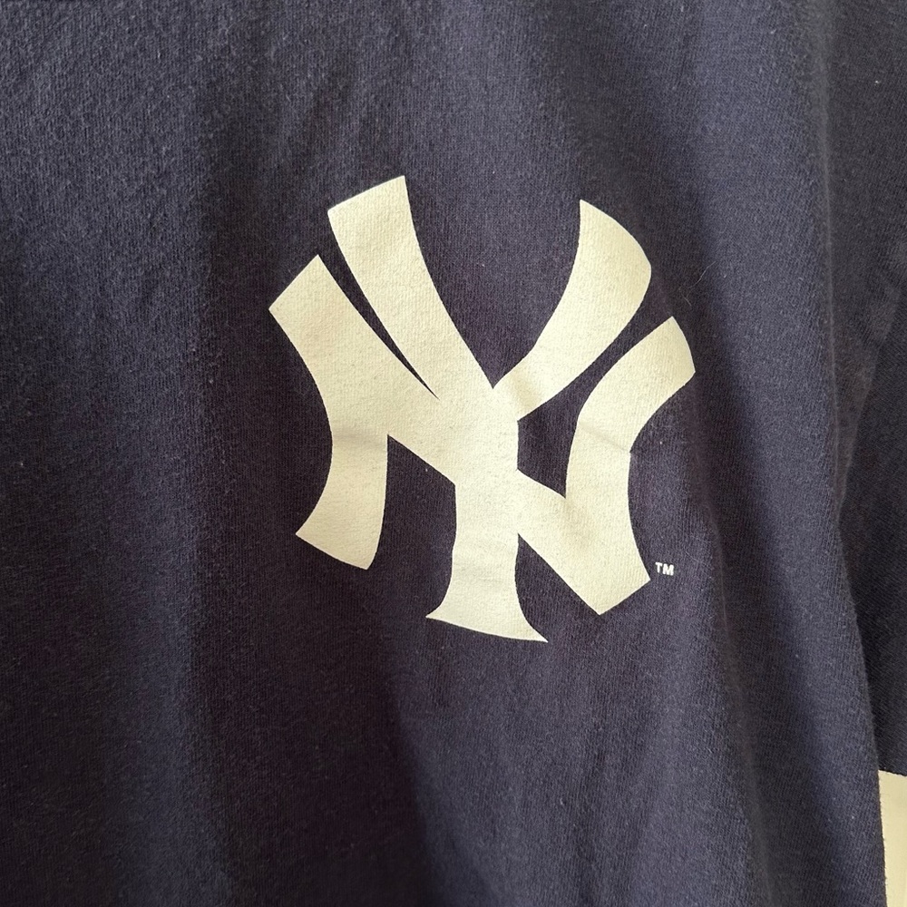Majestic - Derek Jeter New York Yankees Tee - Picture 2 of 4